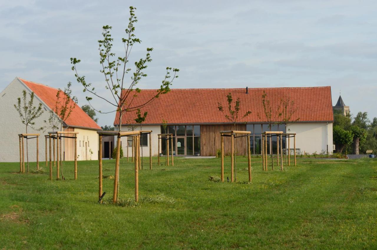 Oversteekhof Roesbrugge-Haringe Buitenkant foto